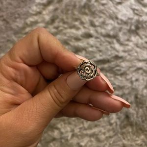Pandora rose ring SZ 6